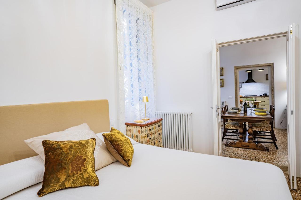 Ca' San Beneto Completely Refurbished In A Fabulously Central Area Венеція Екстер'єр фото