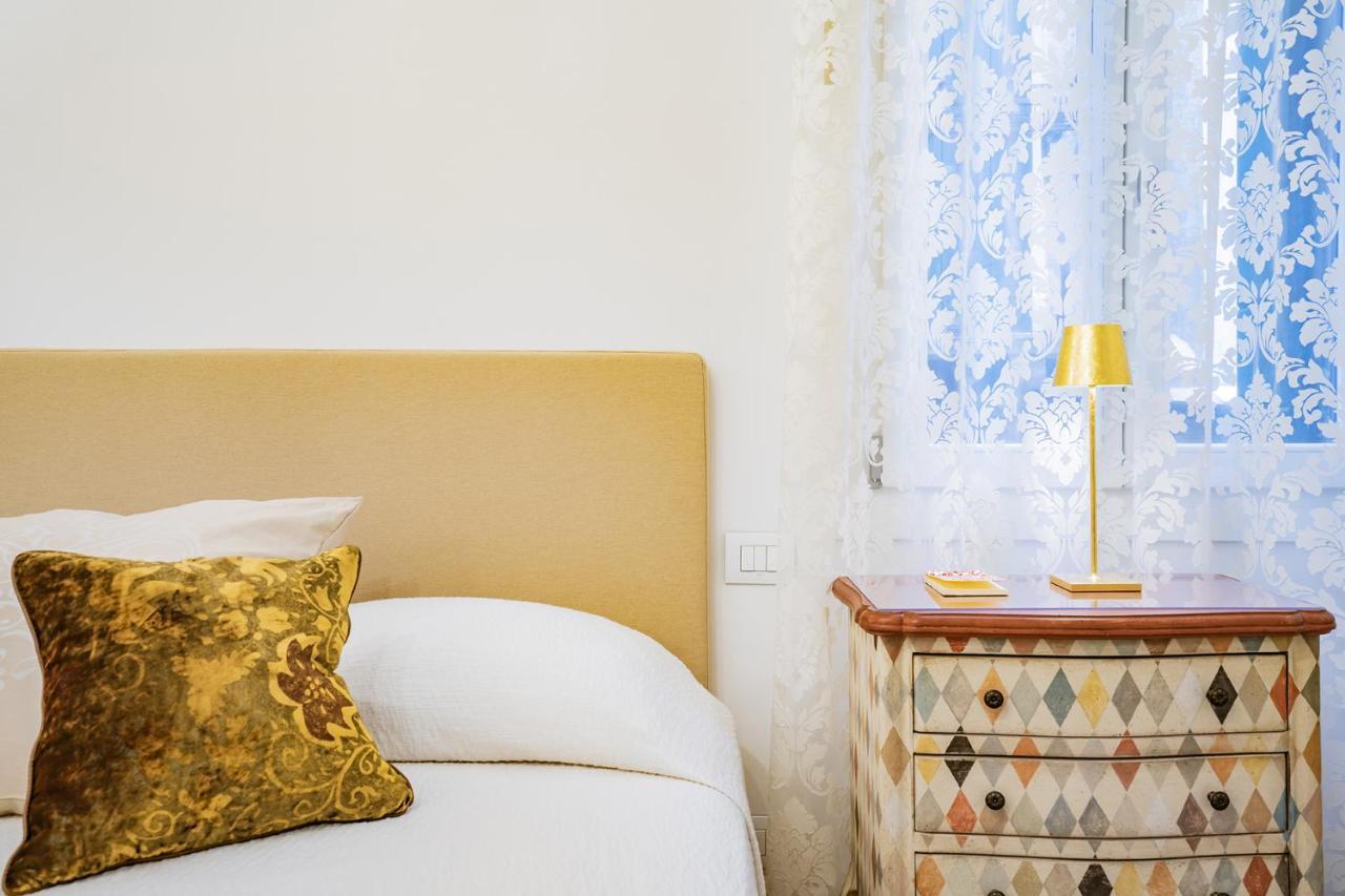 Ca' San Beneto Completely Refurbished In A Fabulously Central Area Венеція Екстер'єр фото